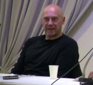 Gif avec les tags : Alain,Soral,drole,rire