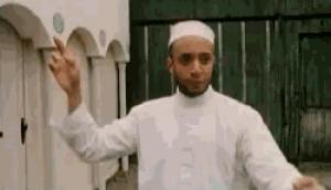 Gif avec les tags : arabe,blanc,chapeau,costume,danse