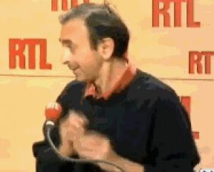 Gif avec les tags : frotter les mains,juif,zemmour