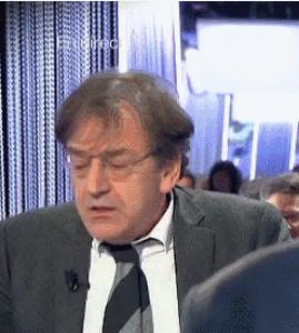 Gif avec les tags : Finkie,colère,finkiel,livre