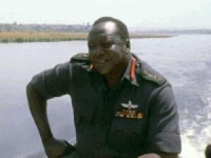 Gif avec les tags : africain,afrique,fleuve,général,noir,pirogue,pota,rire