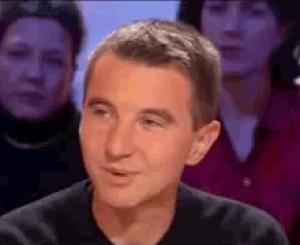 Gif avec les tags : CRIF,besancenot,chiale,larme,olivier,ouin,pisseux,pleure,triste