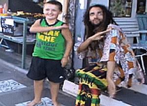 Gif avec les tags : enfant,quenelle,rasta