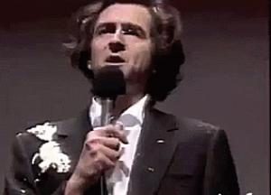 Gif avec les tags : BHL,entarté