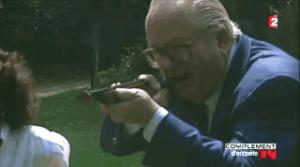 Gif avec les tags : Jean-Marie Le Pen,damze,fusil,tirer