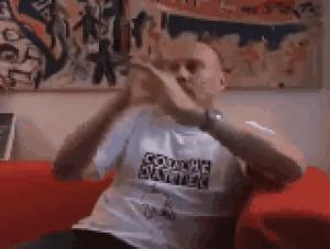 Gif avec les tags : Soral,flûte,mensonge,mentir,pipeau,pipo