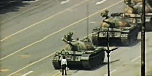 Gif avec les tags : chars,chinois,tanks,tiananmen