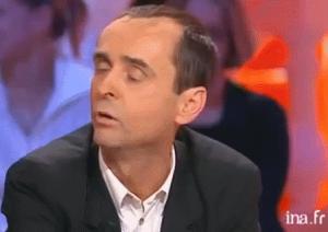 Gif avec les tags : Robert Ménard,titillait