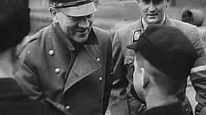 Gif avec les tags : Hitler,toi tu vas avoir des problèmes