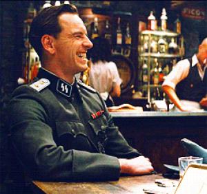Gif avec les tags : drole,lol,nazi,rire