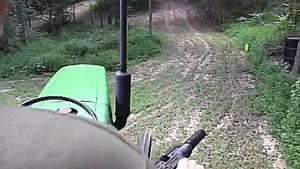 Gif avec les tags : arme,hickock45,tir,tracteur,uzi