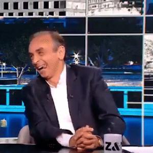 Gif avec les tags : Naulleau,eric,fouine,lol,mdr,paris,premiere,rire,zemmour